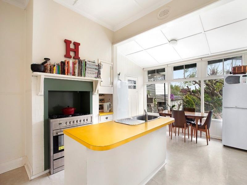 19 Weybridge Street, Surrey Hills image 5