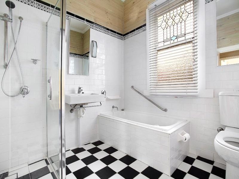 19 Weybridge Street, Surrey Hills image 8