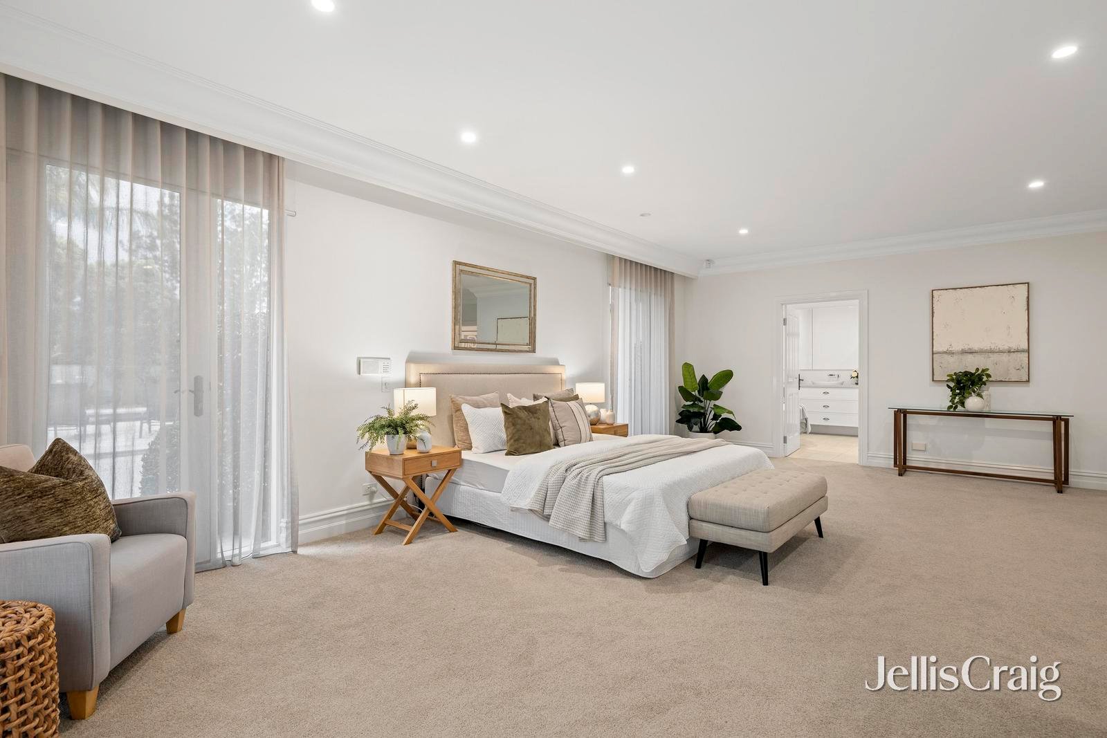 19 White Lodge Court, Donvale image 13