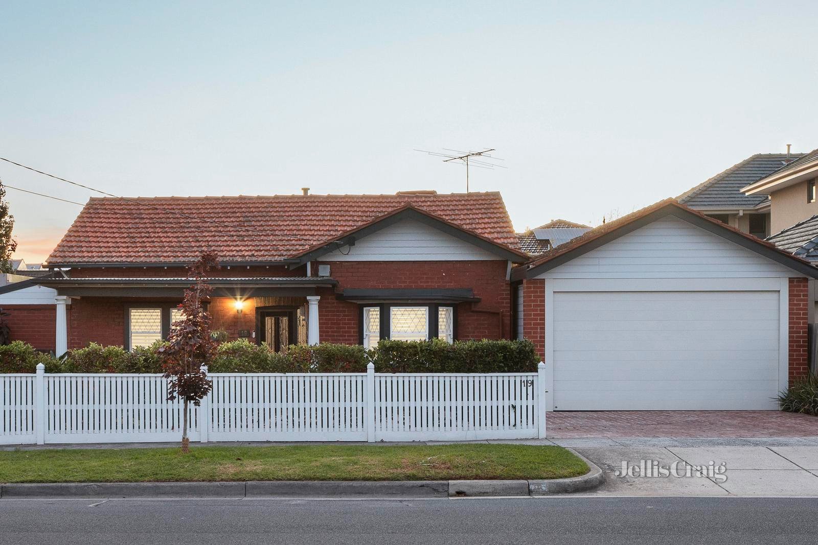 19 Whitmuir Road, Bentleigh image 1