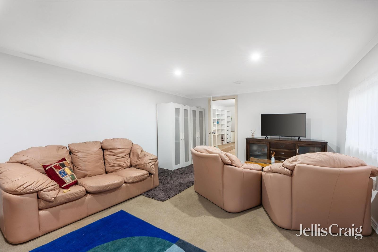 19 Willandra Avenue, Canterbury image 12