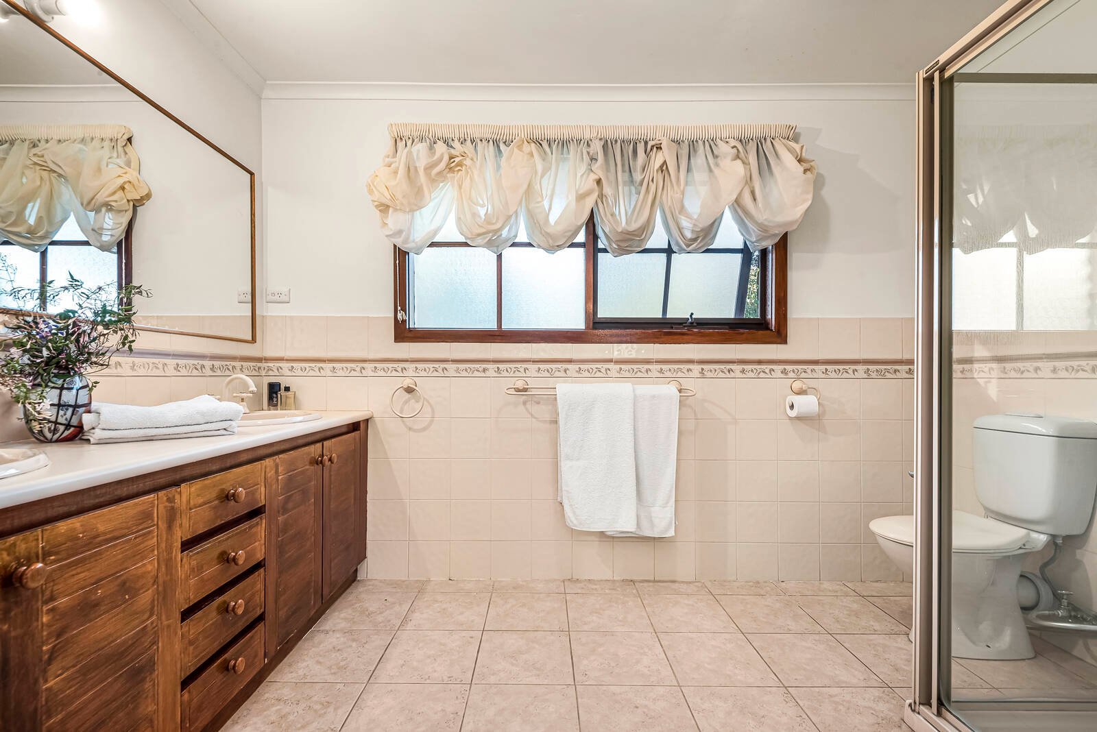 Property Gallery Thumbnail 12