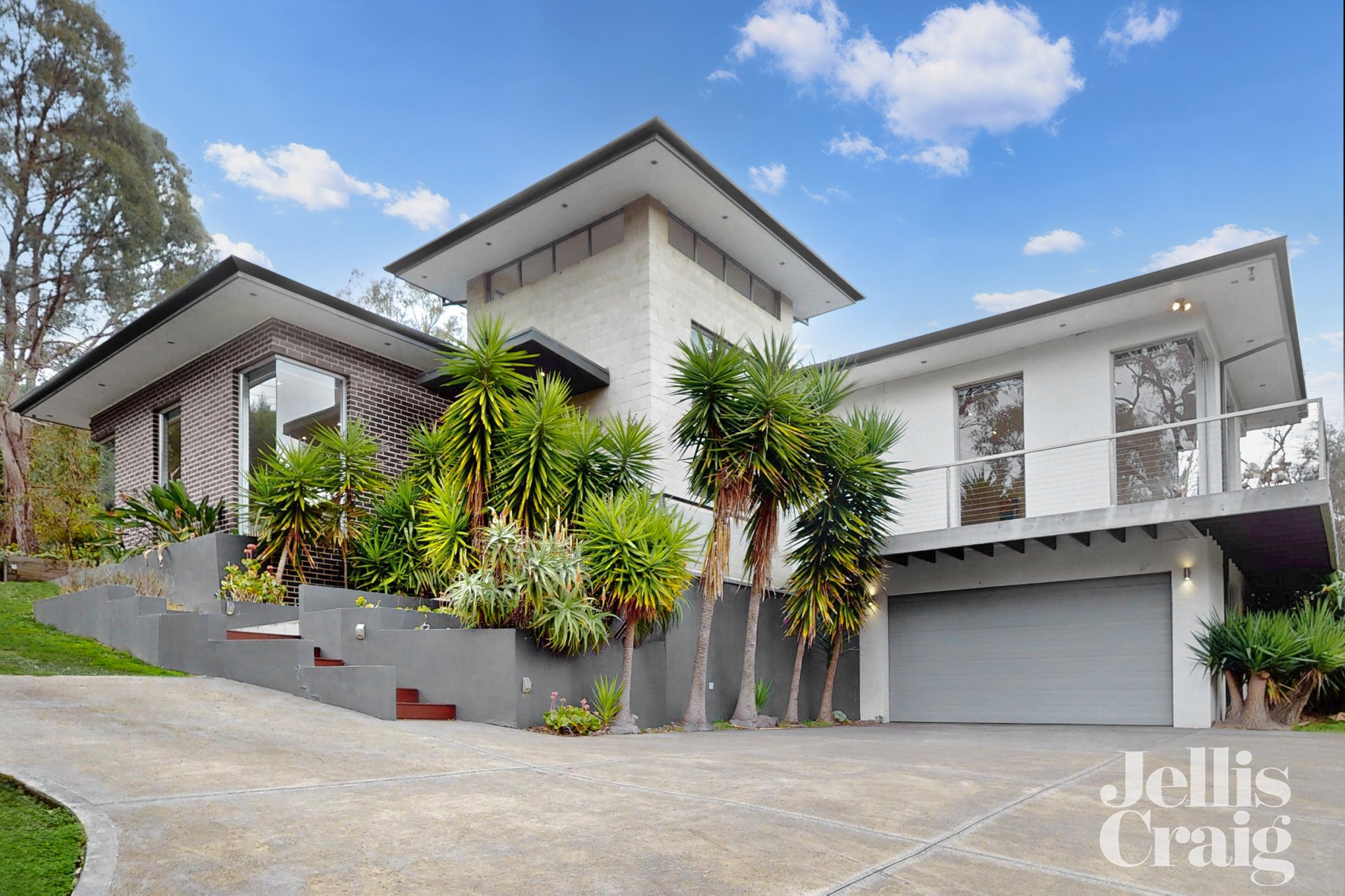 19 Yarra Hill Close, Lower Plenty image 1