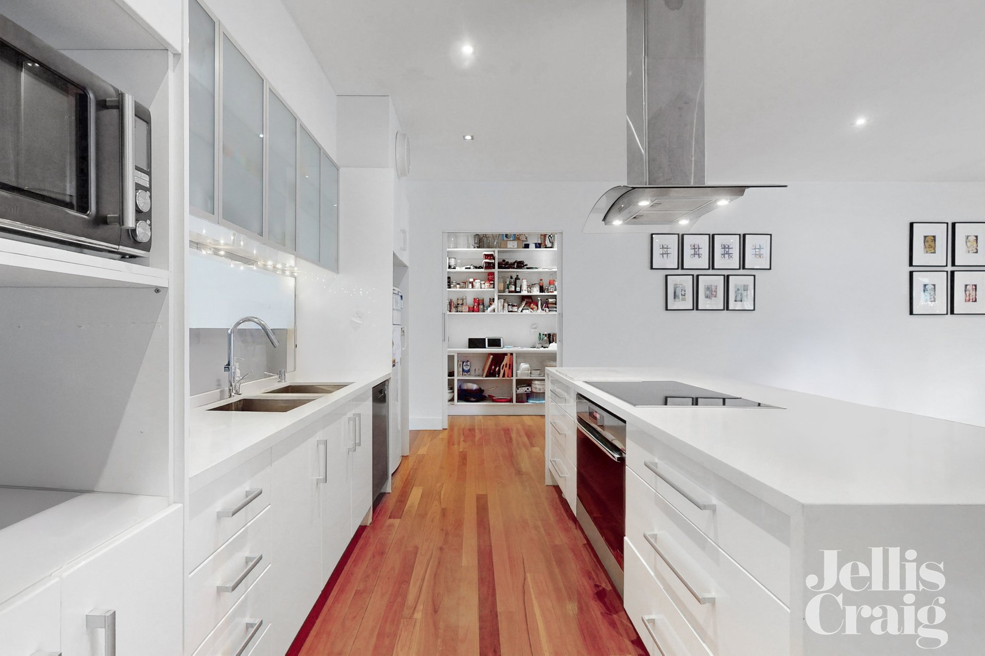 19 Yarra Hill Close, Lower Plenty image 4