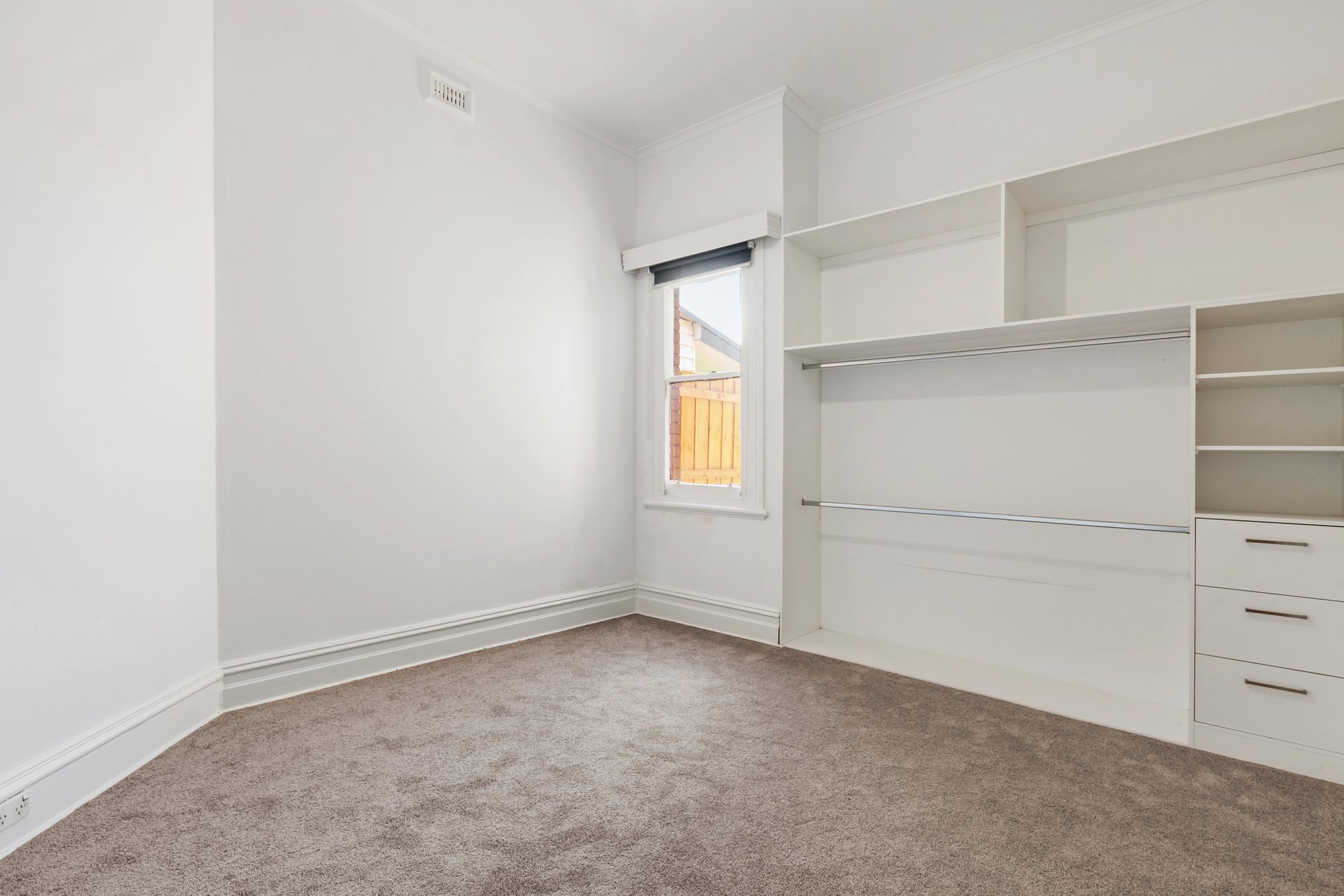 Property Gallery Thumbnail 5