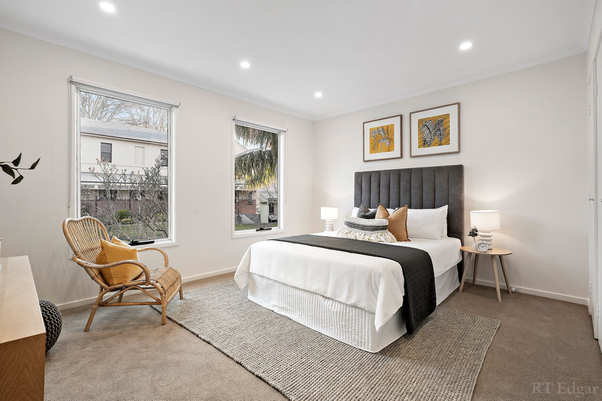 Property Gallery Thumbnail 6