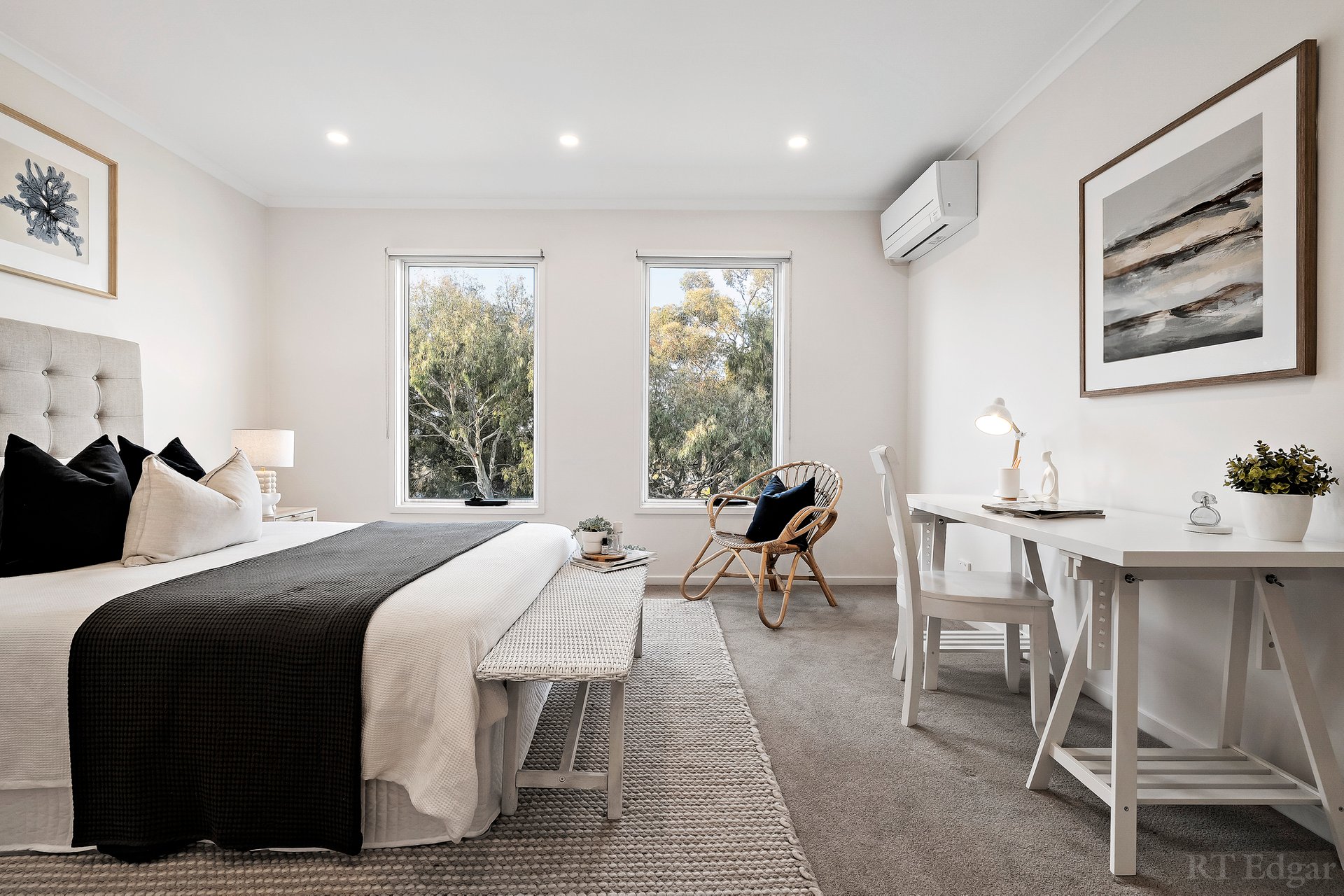 Property Gallery Thumbnail 7
