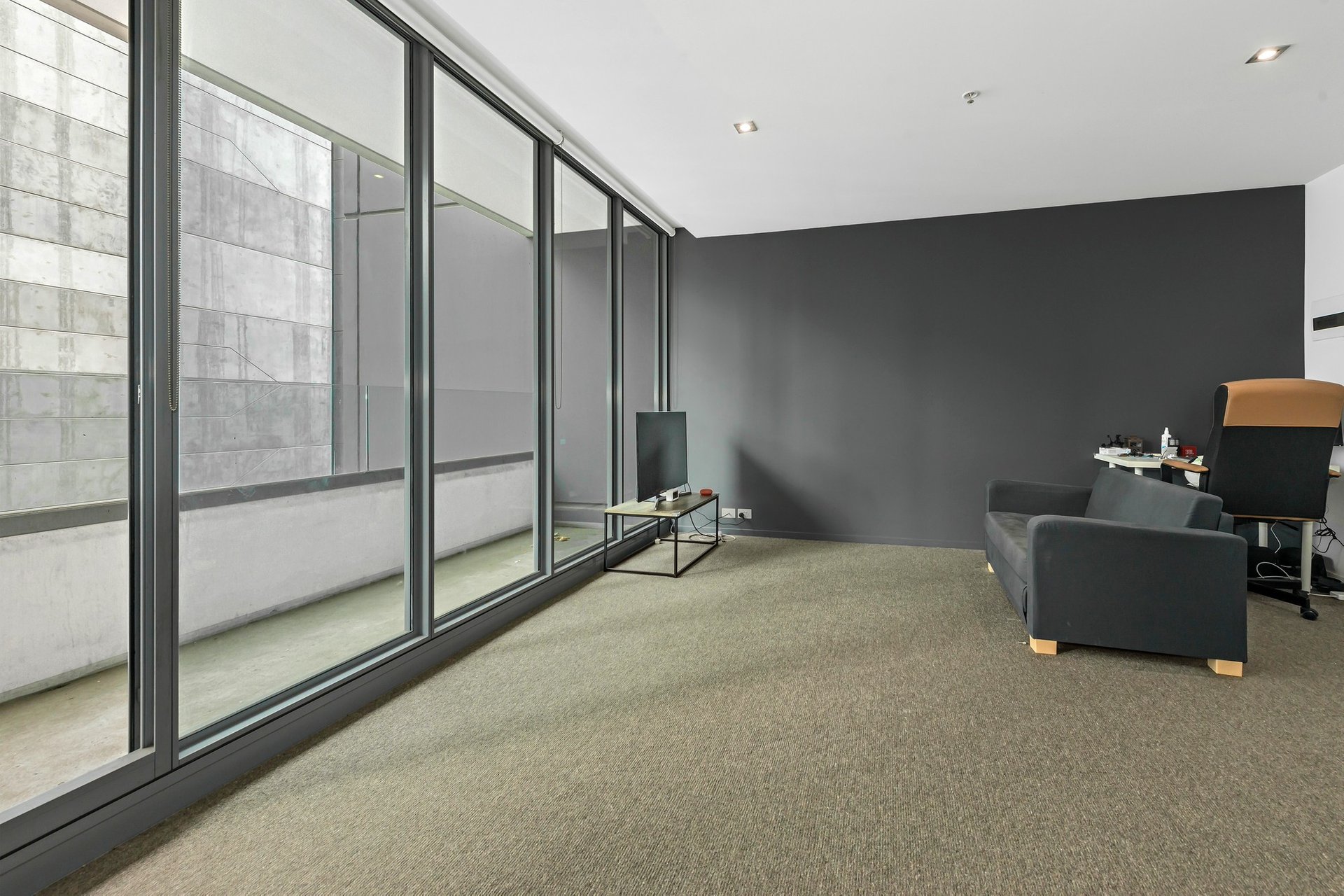 1901 / 8 Downie Street MELBOURNE