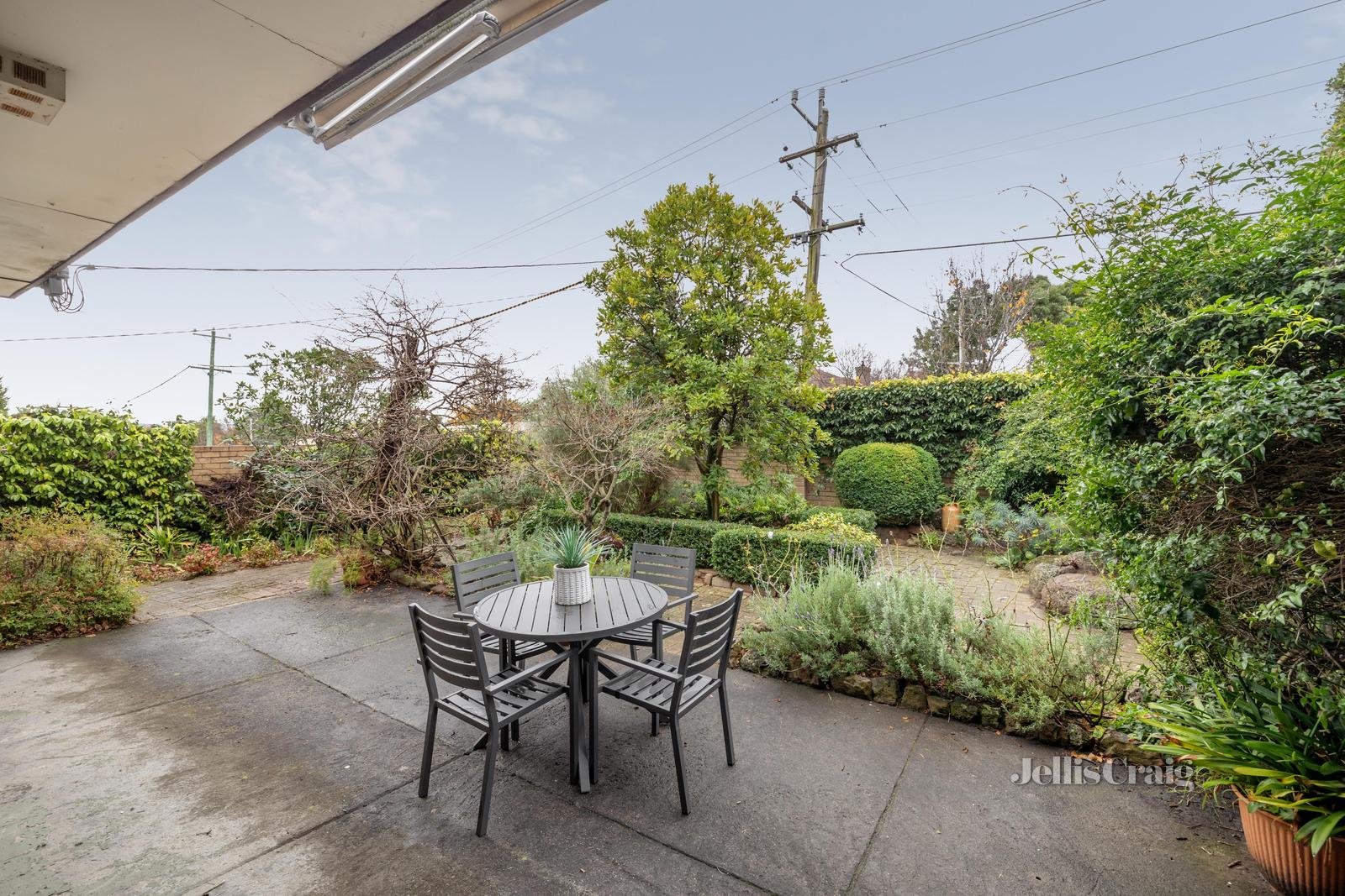 1/902 Toorak Road, Camberwell image 2