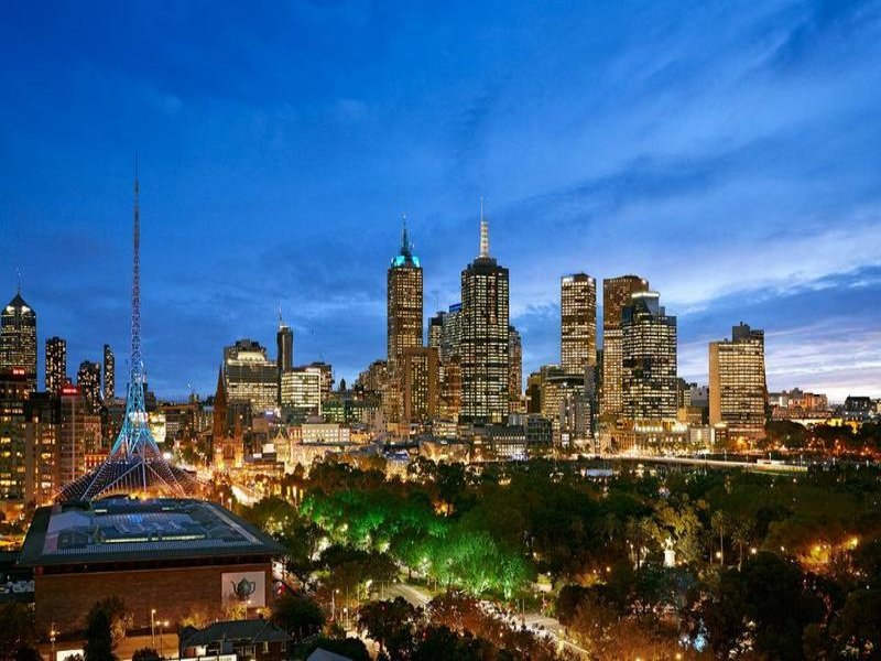 1902/250 St Kilda Road, Melbourne image 1