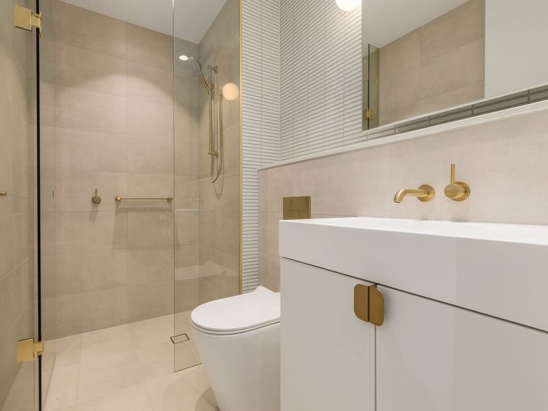 Property Gallery Thumbnail 4