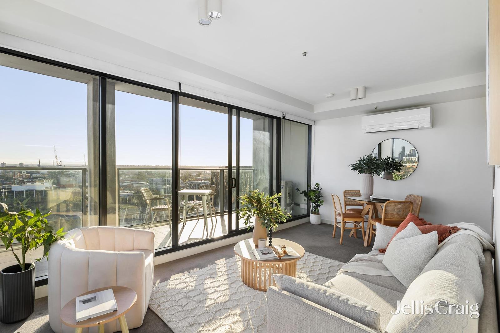 1905/50-54 Claremont Street, South Yarra image 4