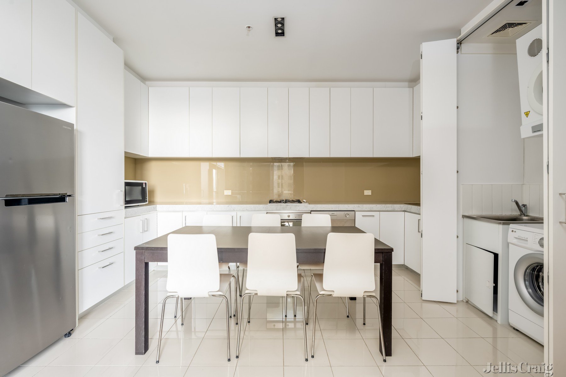 1907/483 Swanston Street, Melbourne image 2