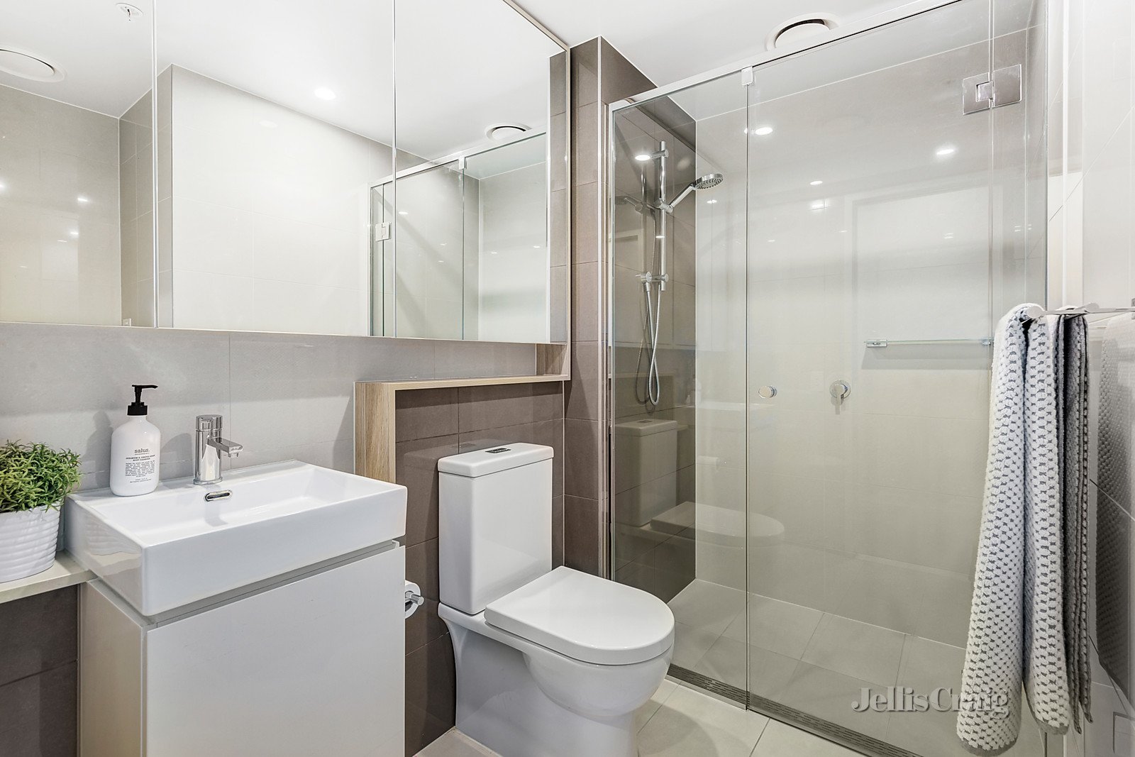 1909/3 Yarra Street, South Yarra image 4