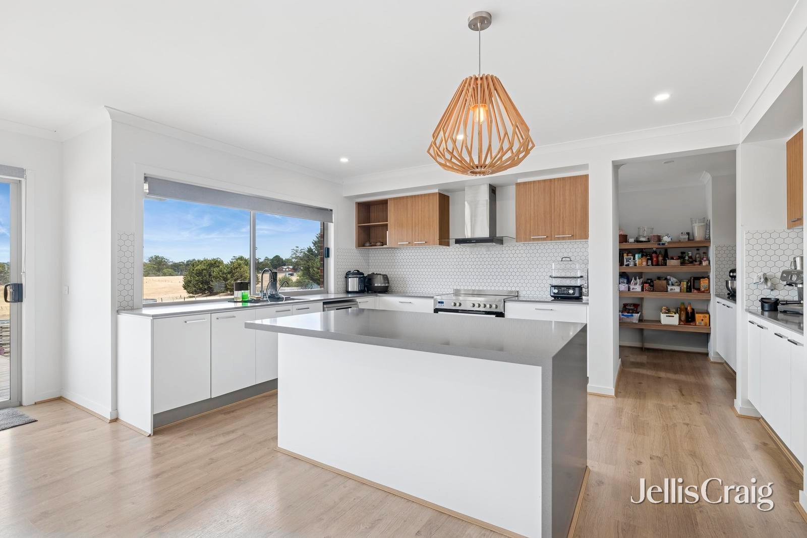 191 Bendigo Sutton Grange Road, Elphinstone image 2
