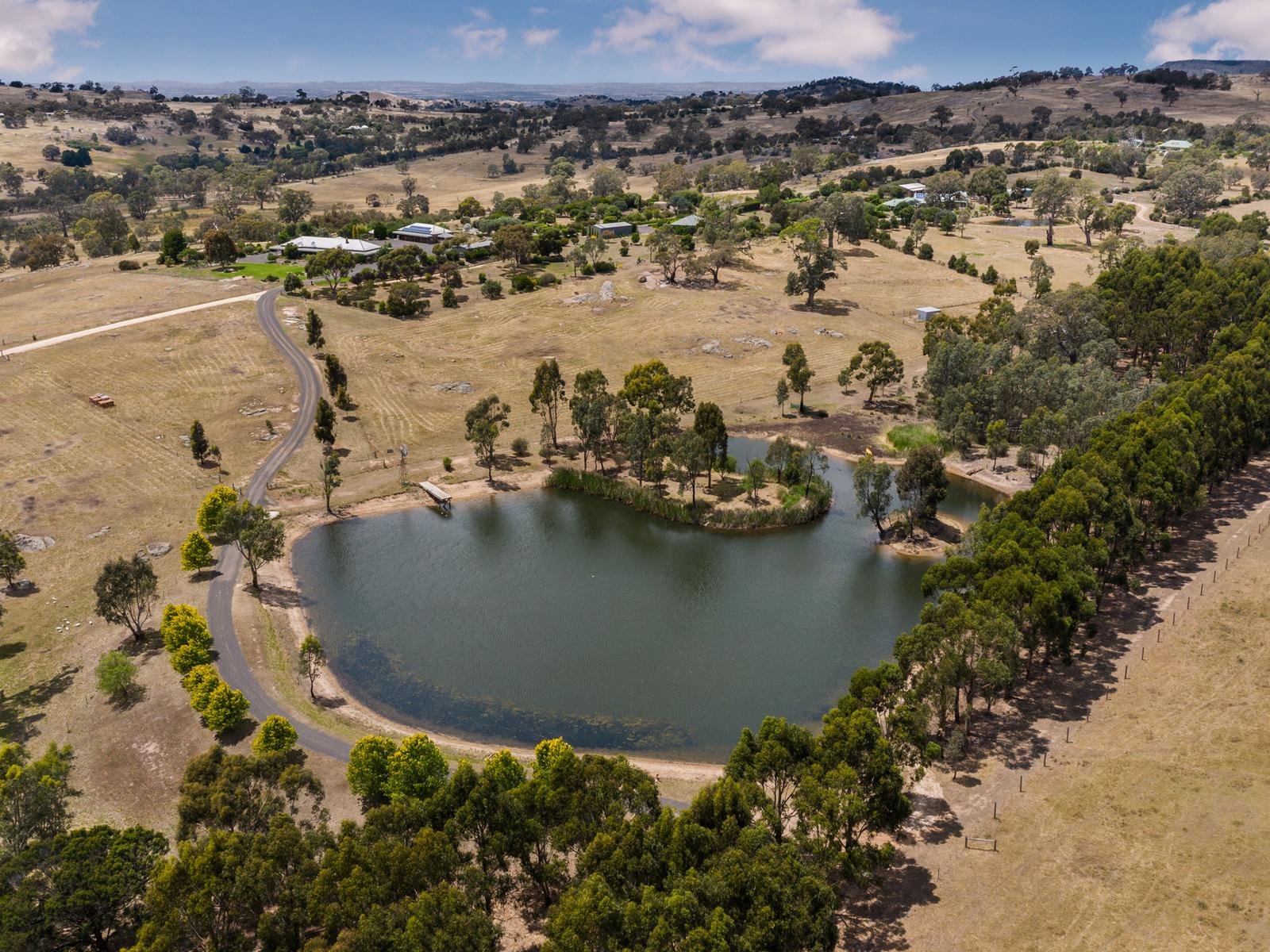 191 Fenton Drive, Harcourt
- Print Image 1