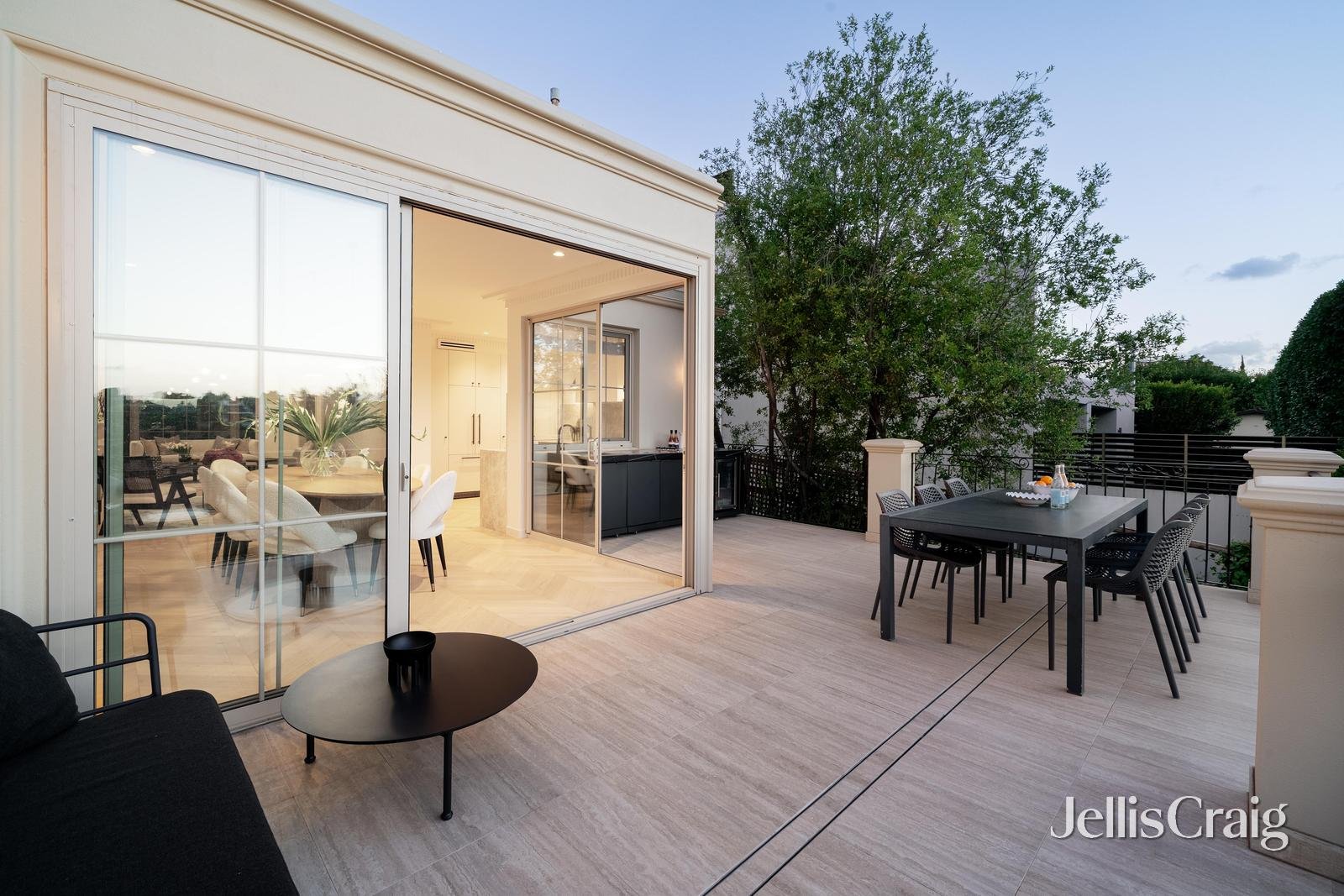 1/91 Grange Road, Toorak image 9