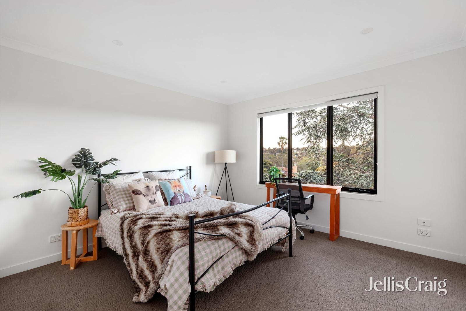 1/91 Hailes Street, Greensborough image 8