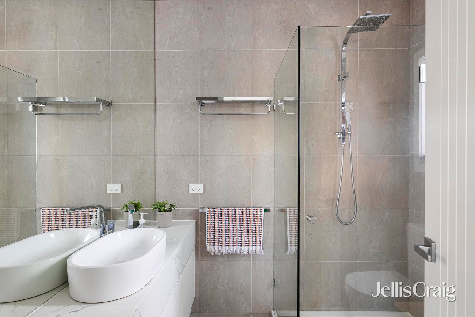 1/91 Hailes Street, Greensborough image 9