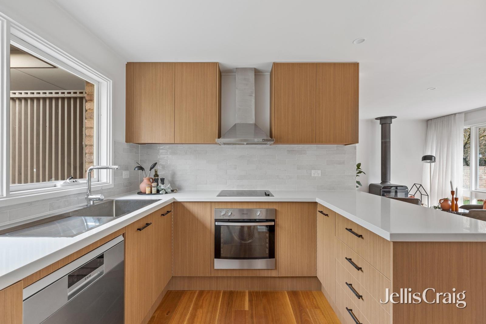 191 St Helena Road, Greensborough image 5