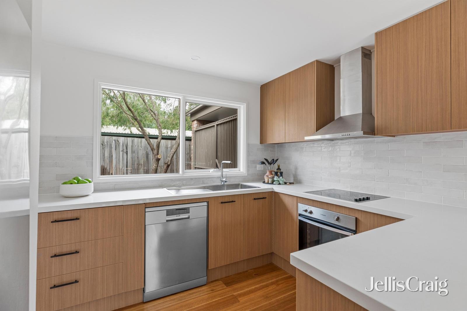 191 St Helena Road, Greensborough image 6