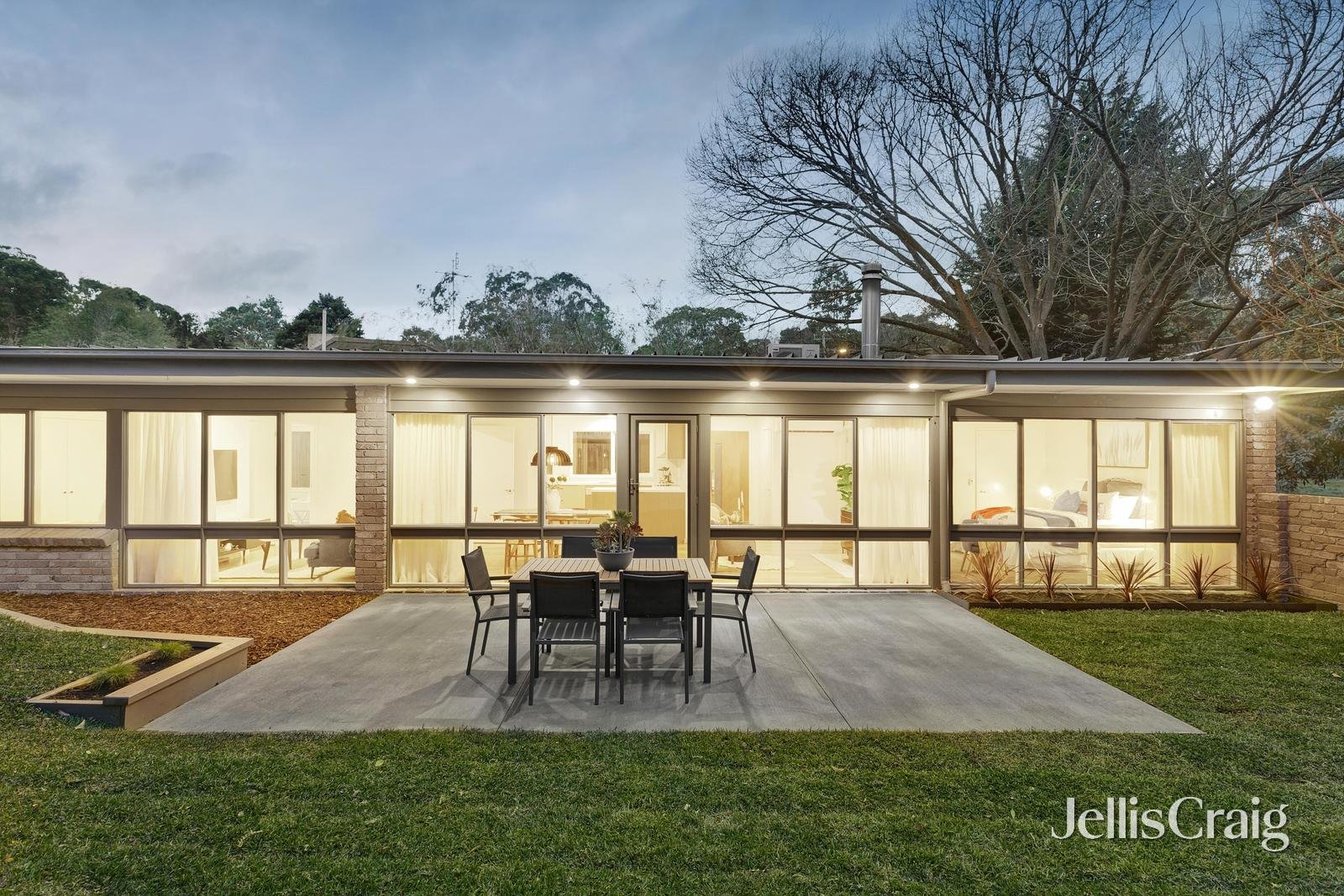 191 St Helena Road, Greensborough image 13