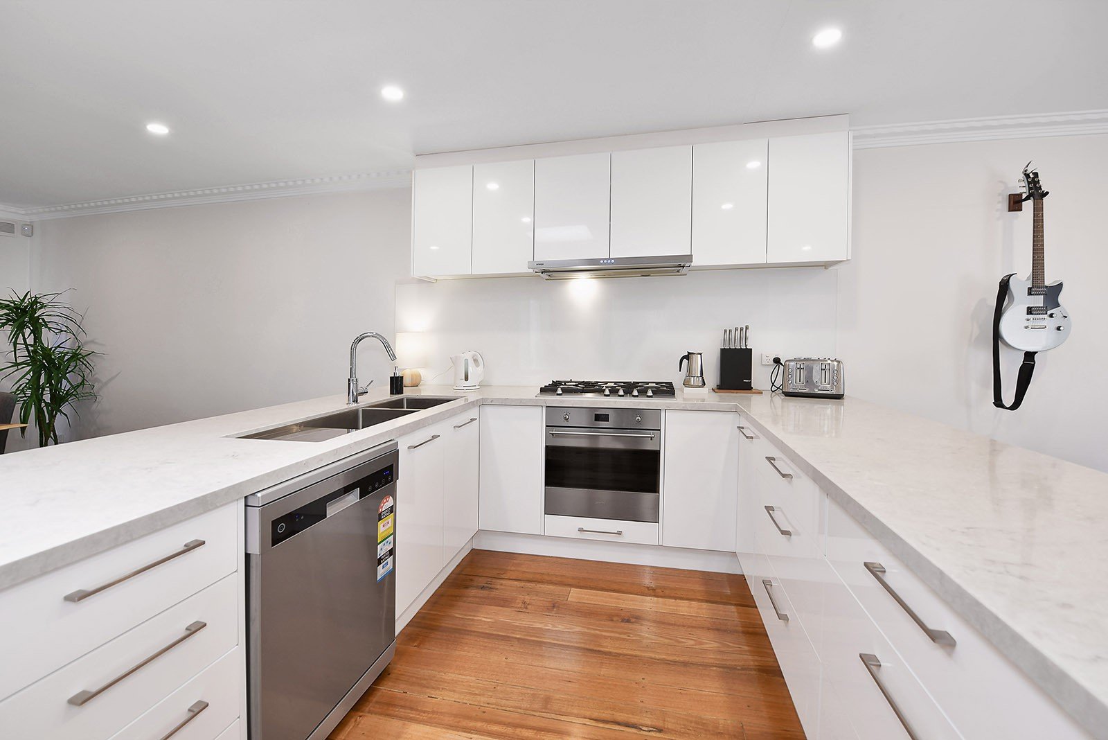 1/91 Tennyson Street, Essendon image 2
