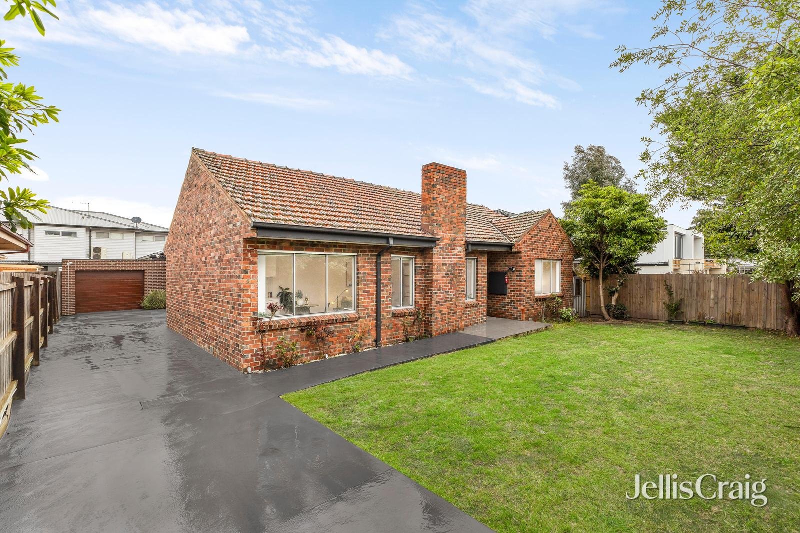 1/910 Centre Road, Bentleigh East image 2