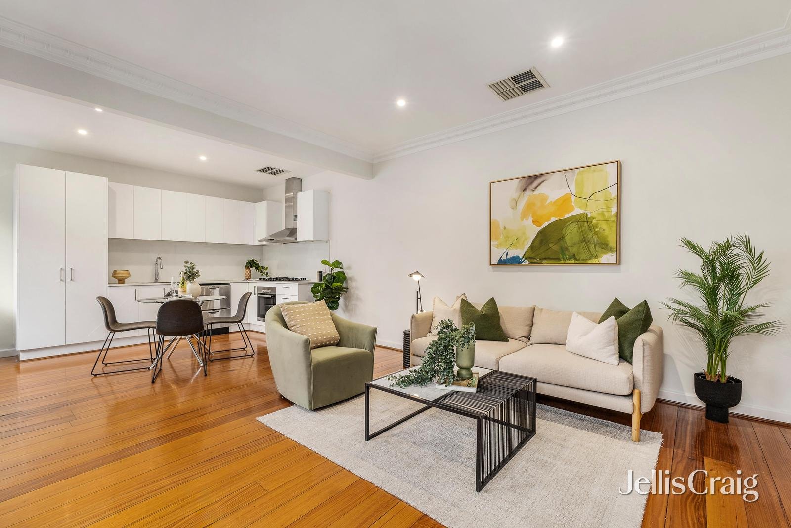 1/910 Centre Road, Bentleigh East image 5