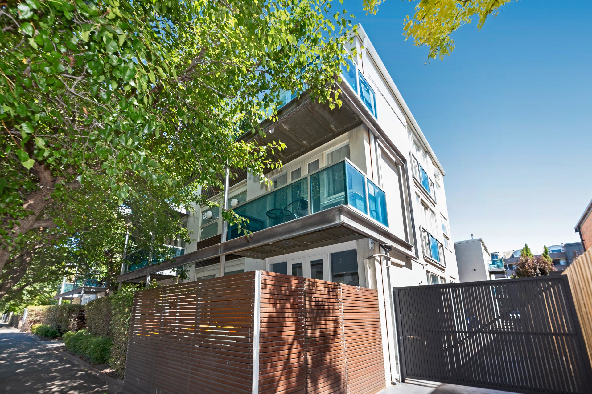 19 / 105-107 Park St  St Kilda West