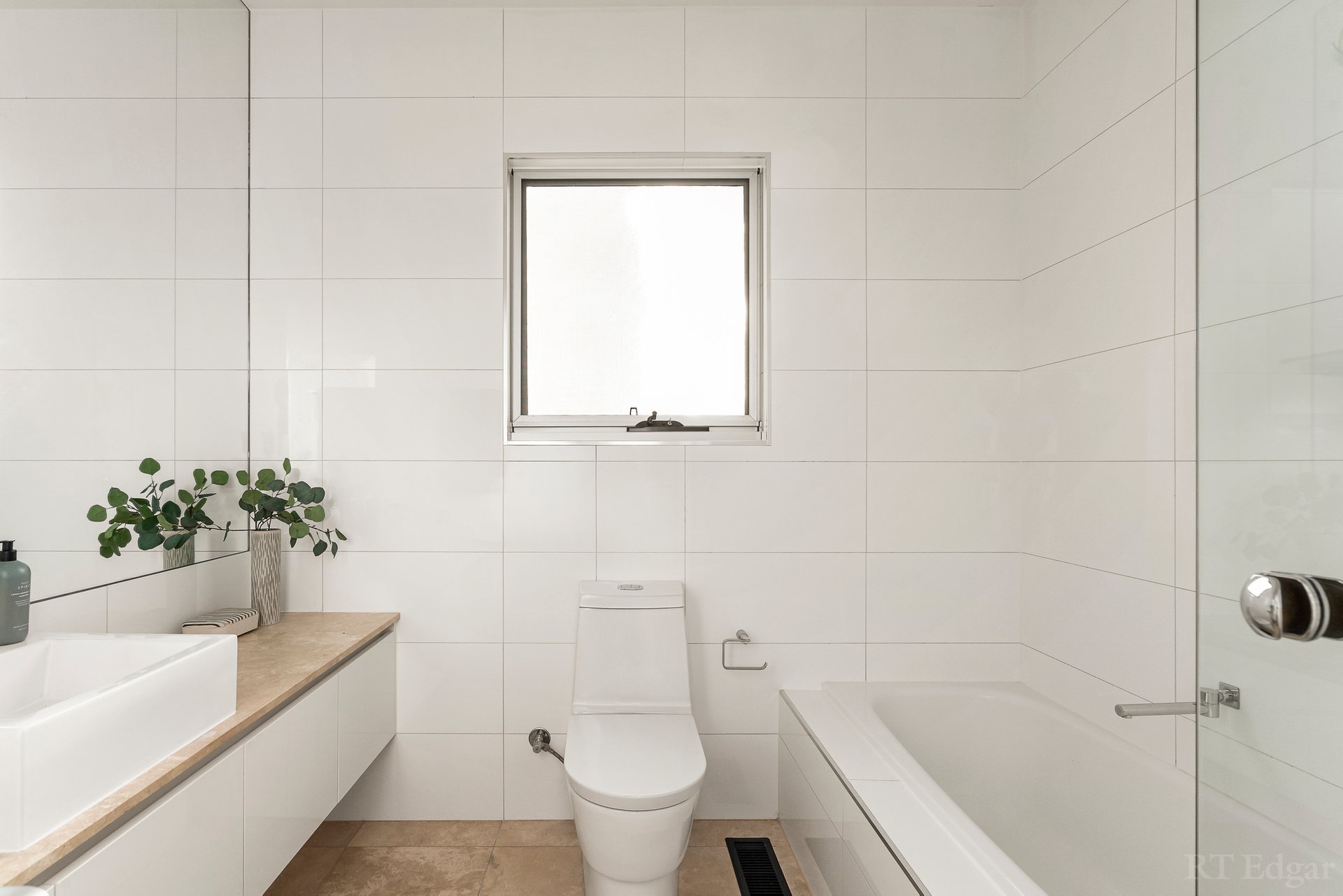 Property Gallery Thumbnail 13