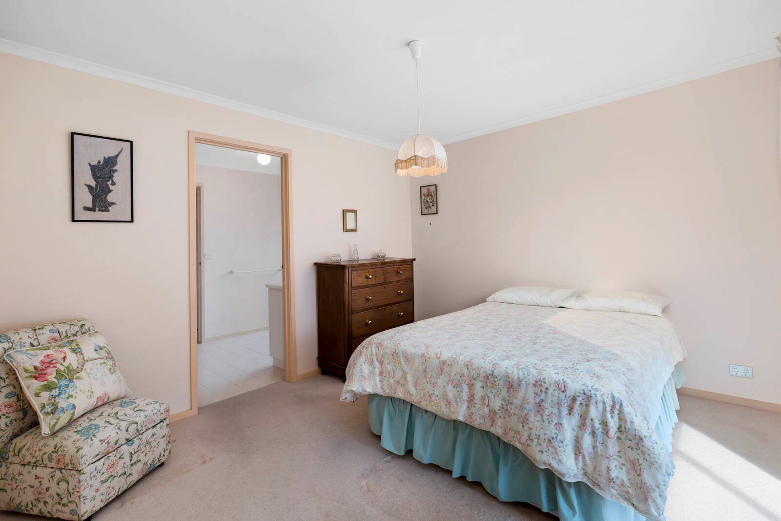 Property Gallery Thumbnail 6