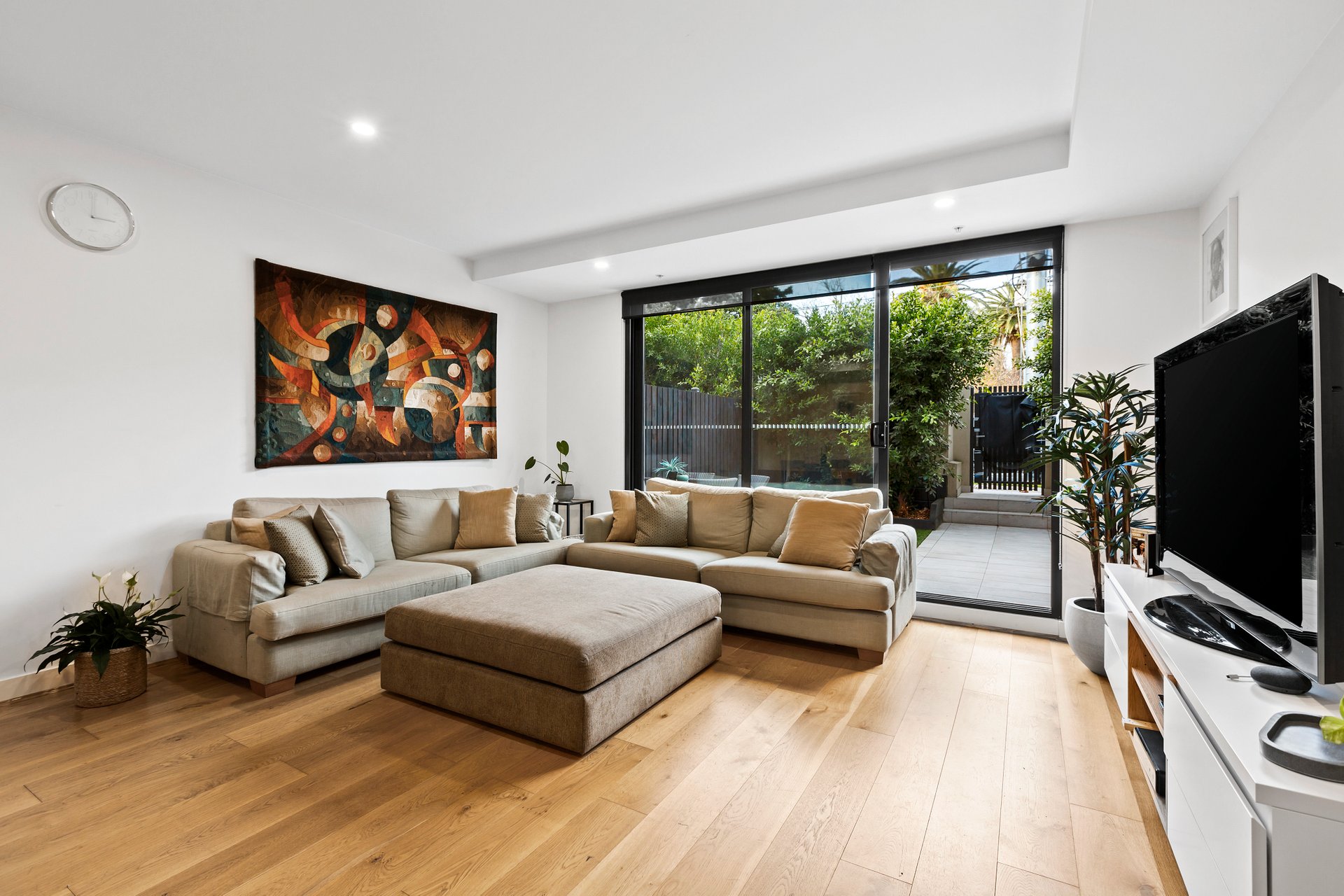 Property Gallery Thumbnail 3