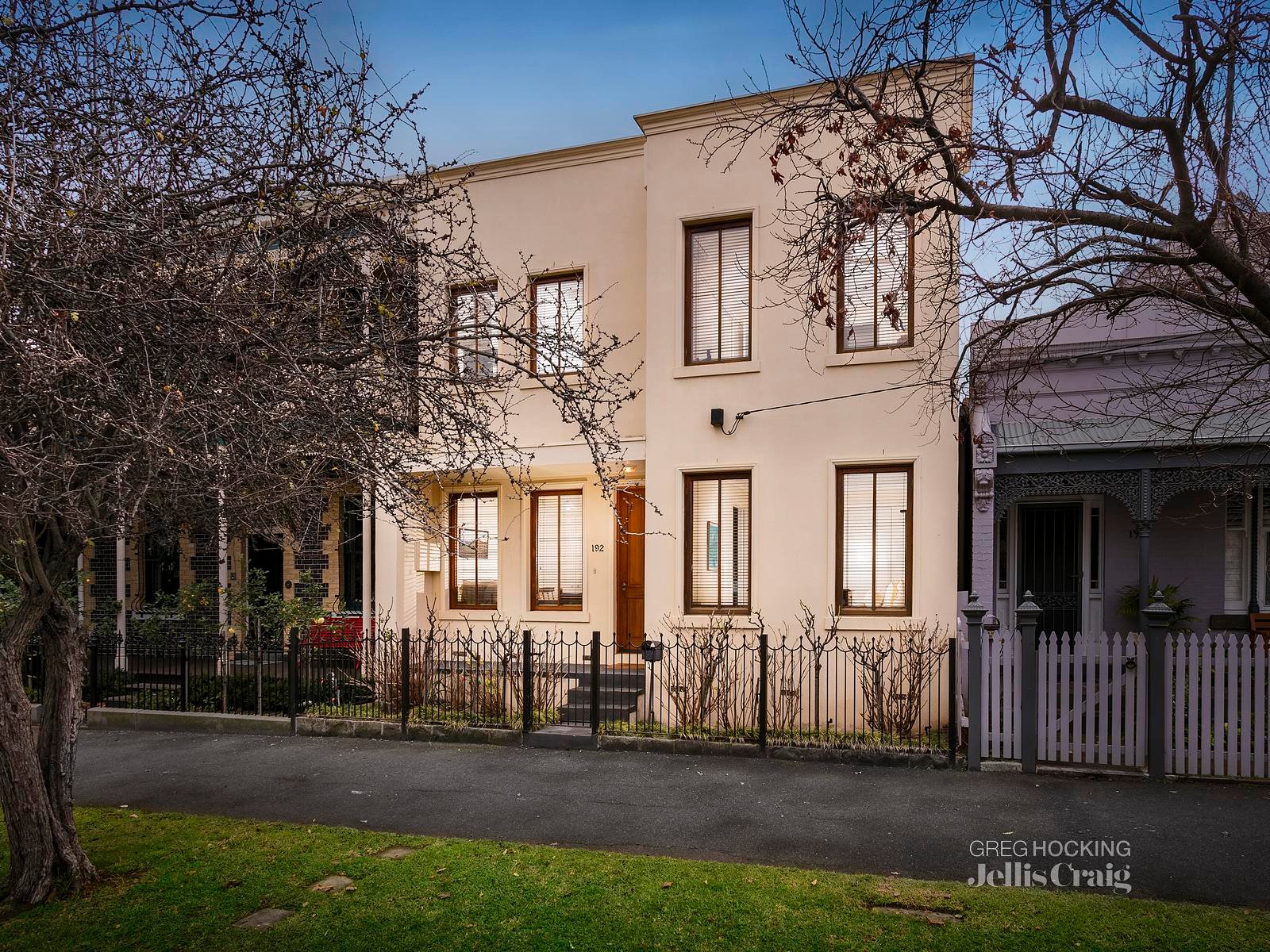 192 Napier Street, South Melbourne image 1