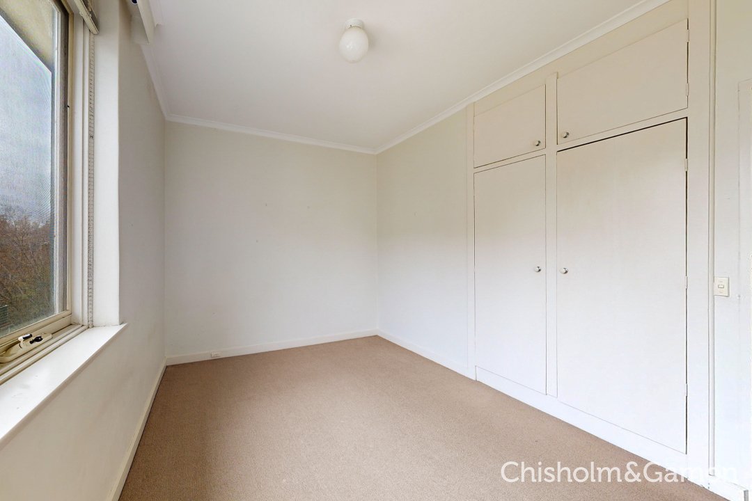 19/2 Robe Street, St Kilda image 4