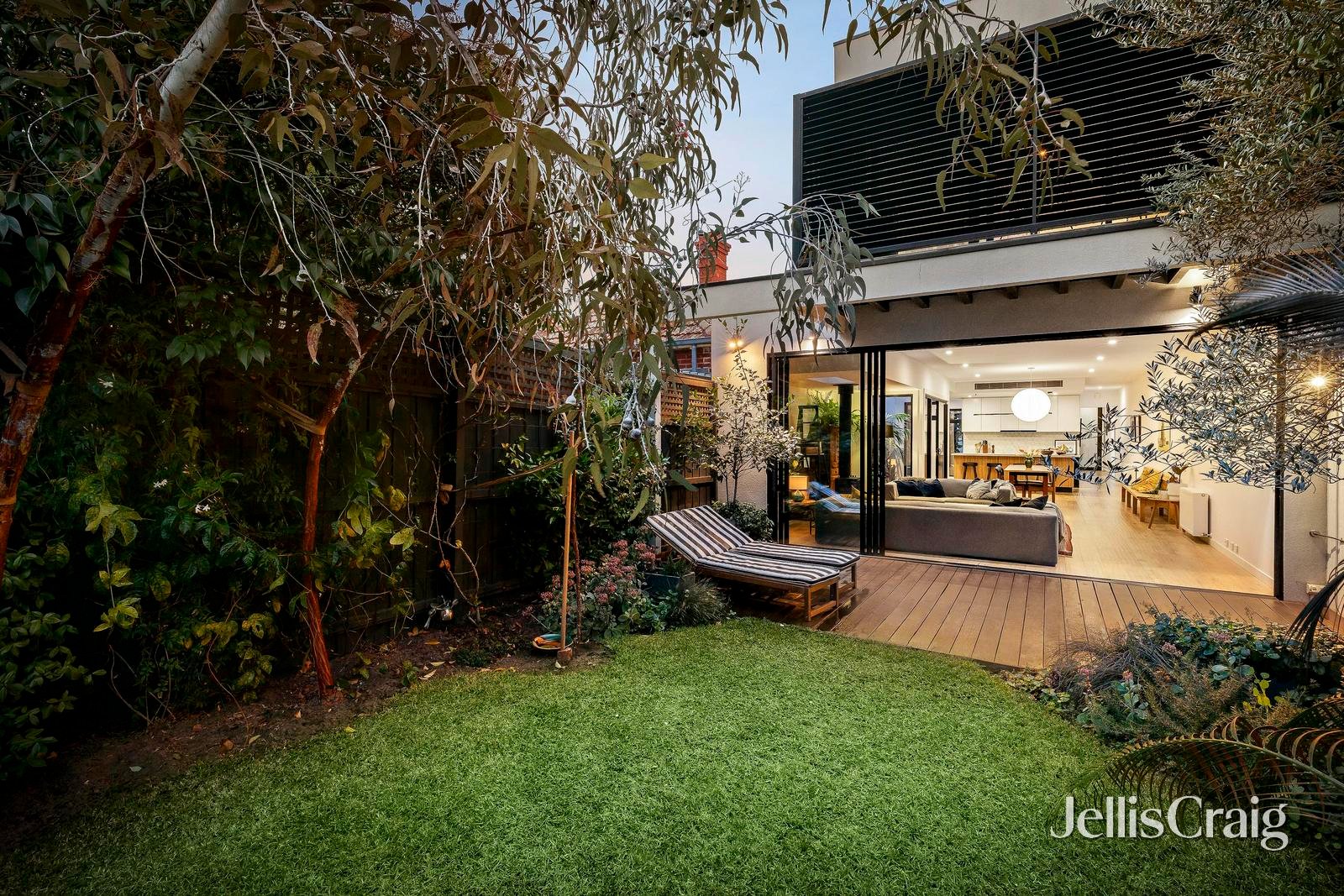 192 Tennyson Street, Elwood image 2
