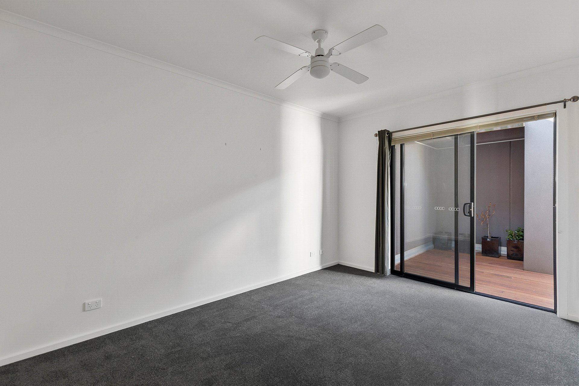 Property Gallery Thumbnail 4