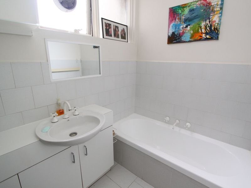 Property Gallery Thumbnail 8