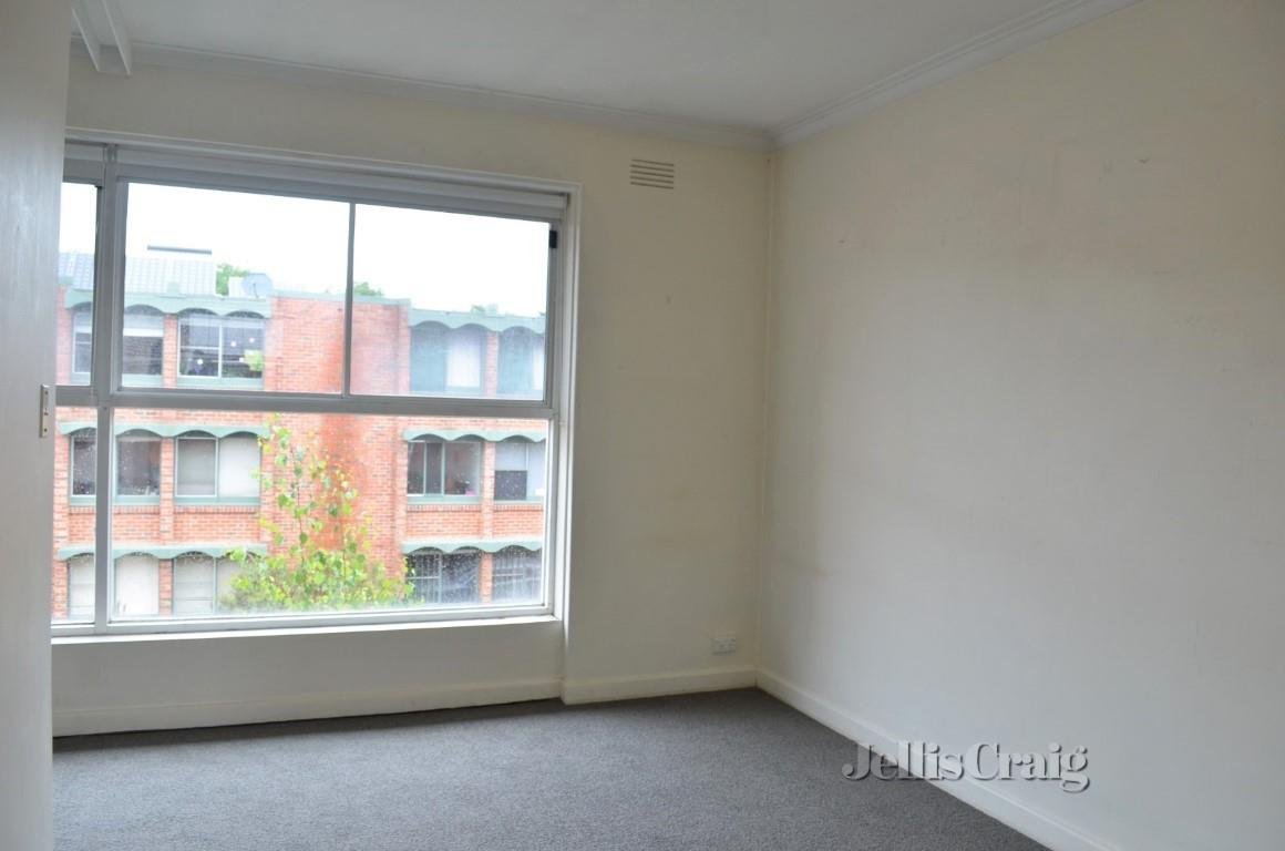 19/26 Garton Street, Princes Hill image 5