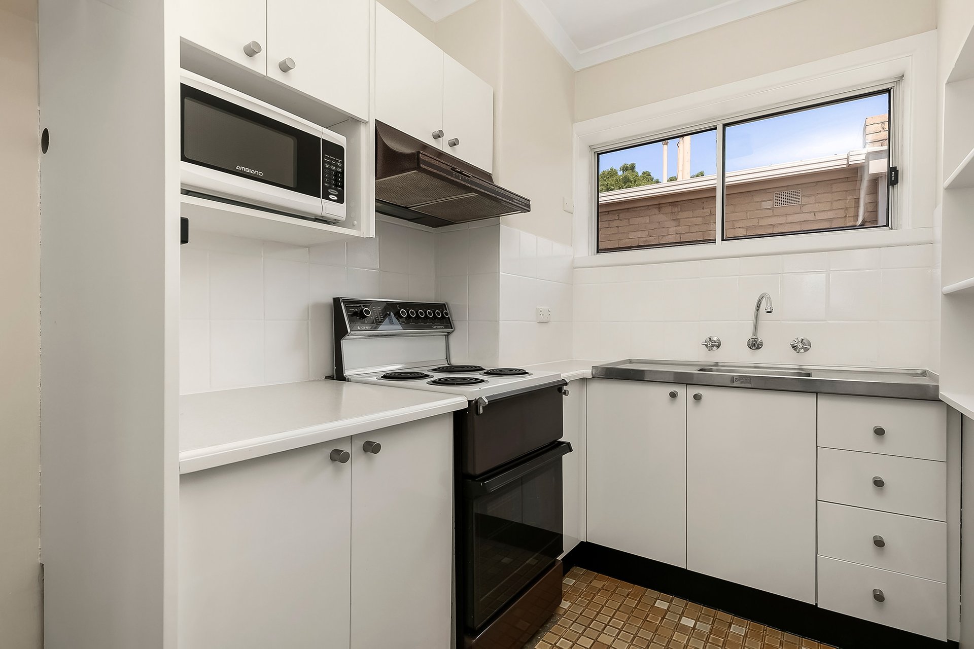 Property Gallery Thumbnail 2