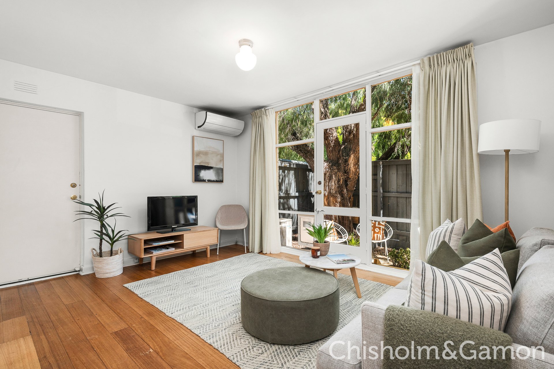 1/93 Ormond Road, Elwood image 2