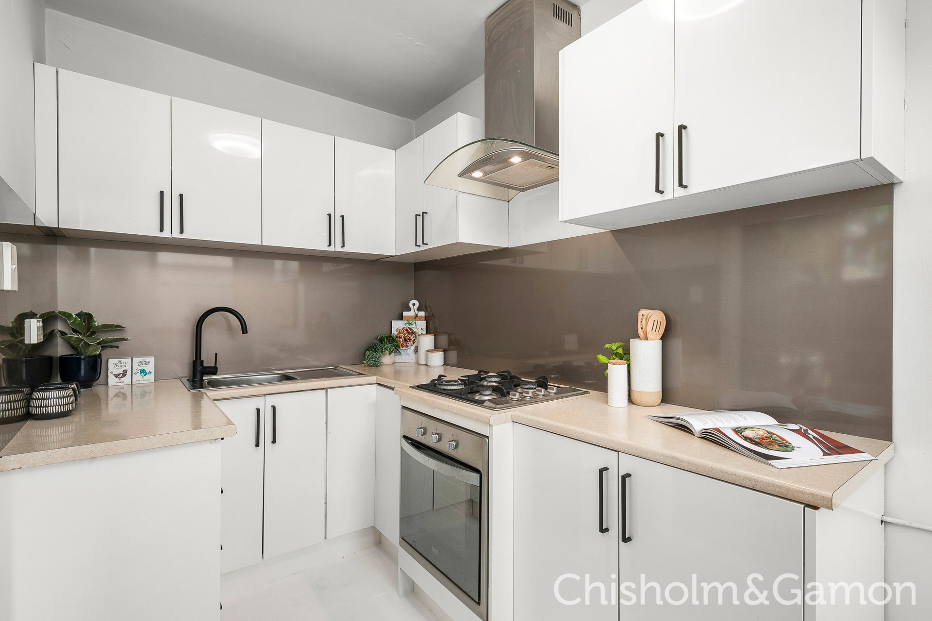 1/93 Ormond Road, Elwood image 4