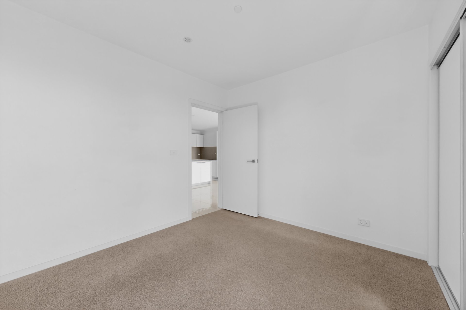 19/316 Manningham Road, Doncaster image 12