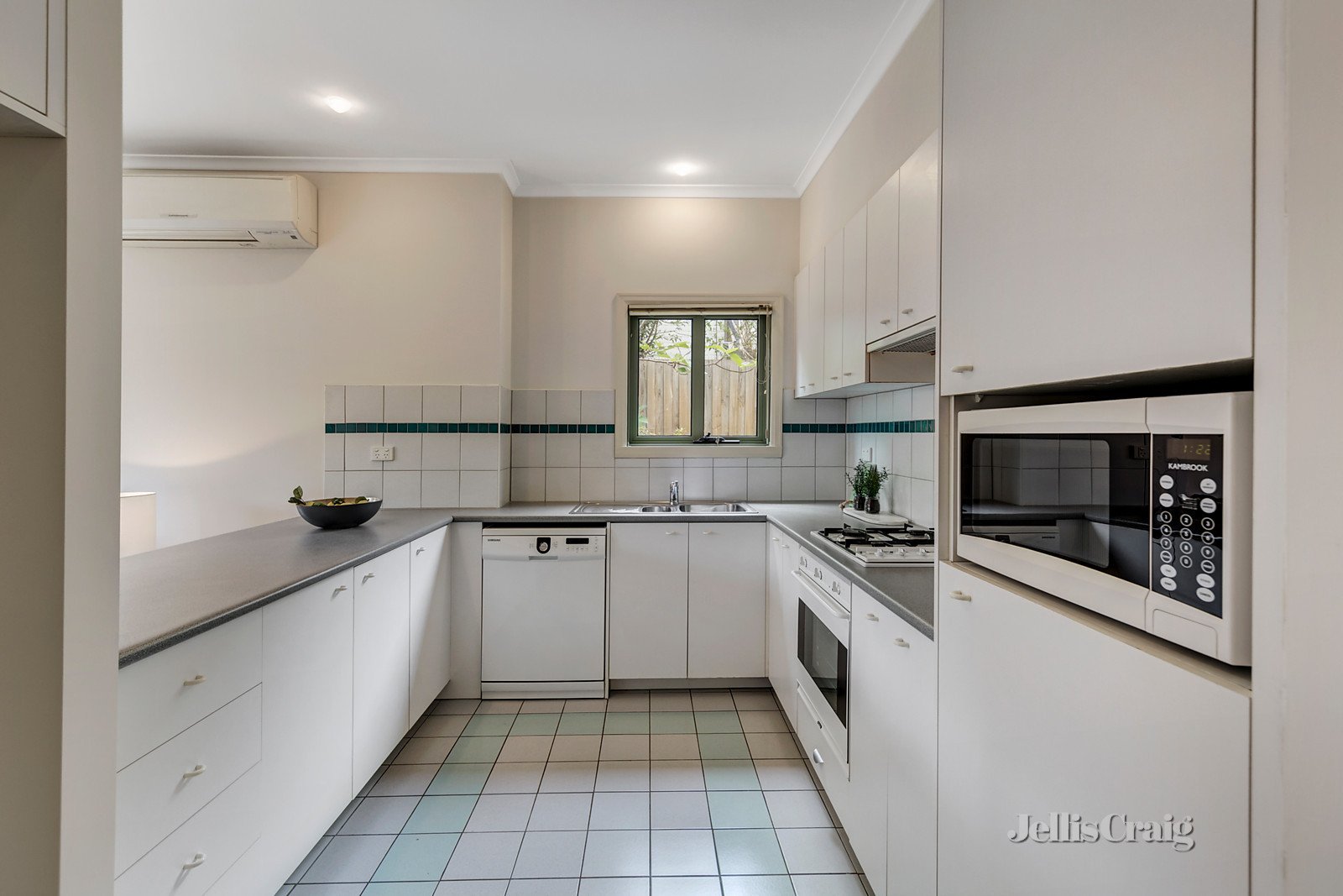 1/94-98 Wattletree Road, Armadale image 3