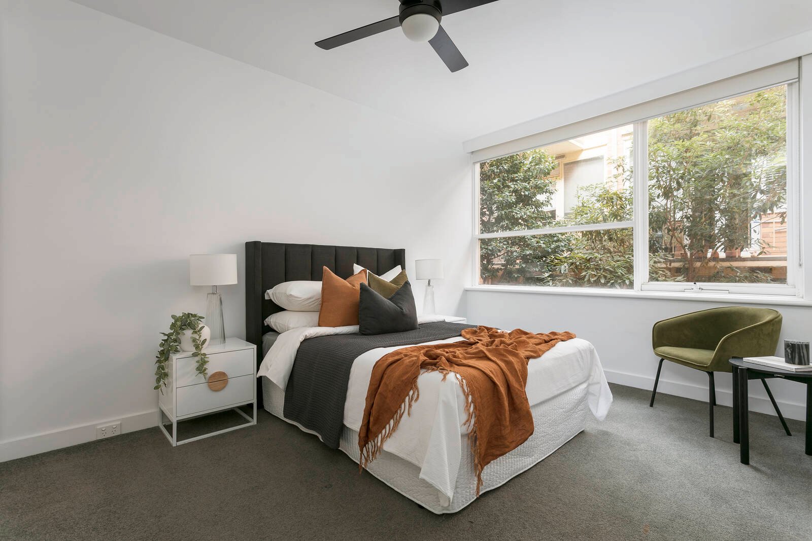 Property Gallery Thumbnail 9
