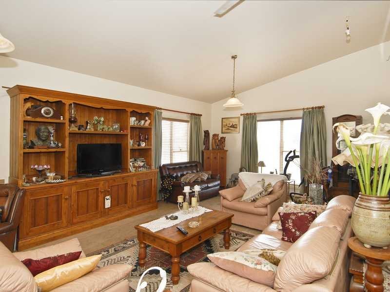 195 Clifton Avenue, Leopold image 3