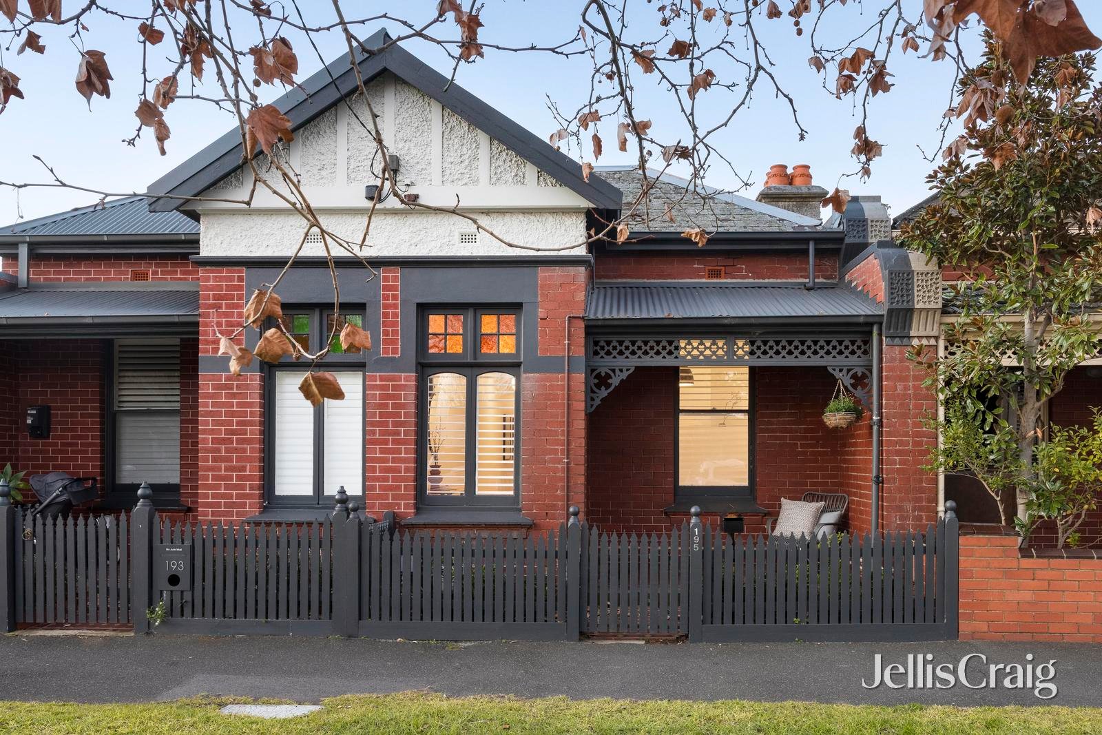 195 Page Street, Middle Park image 1