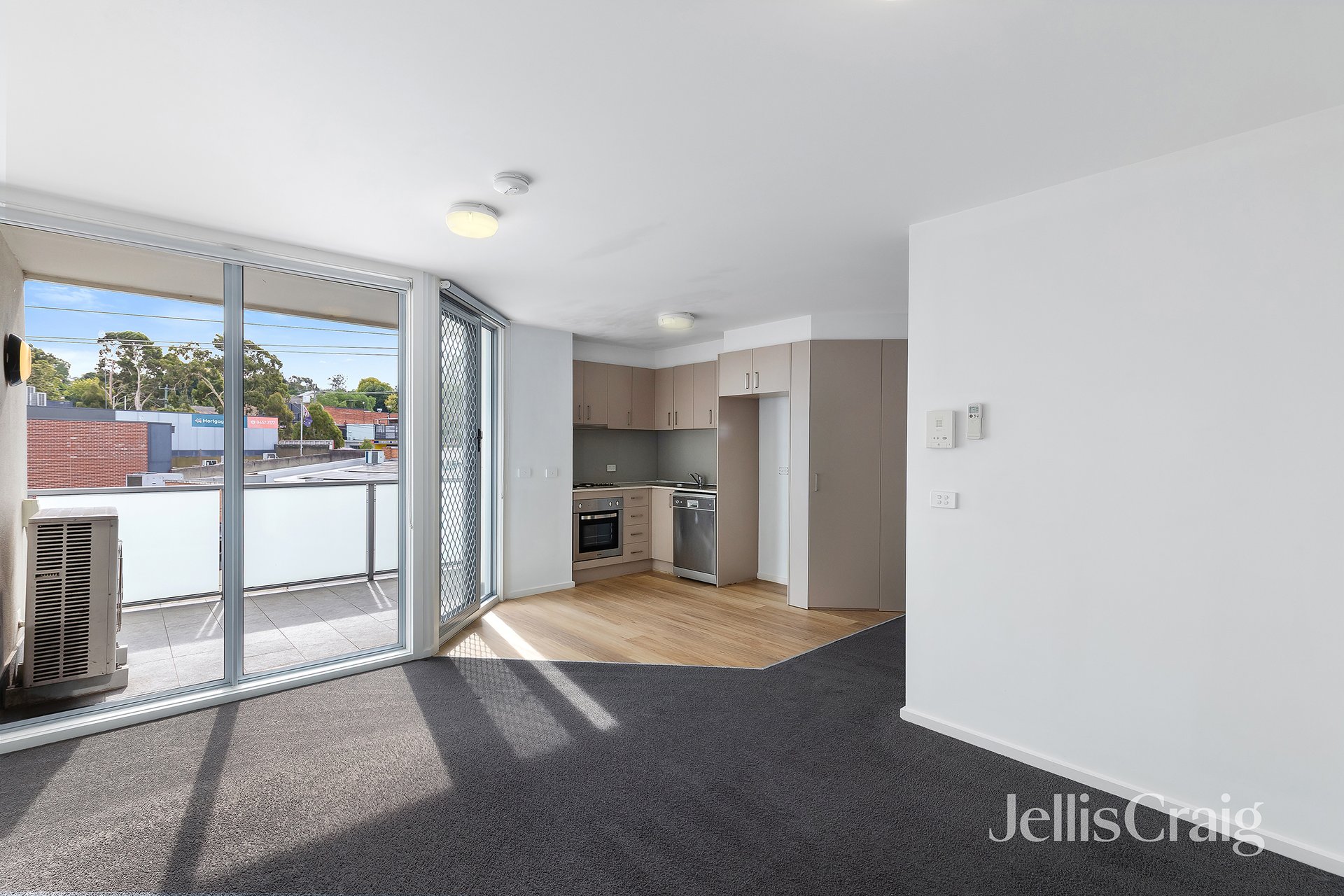 19/54 Beetham Parade, Rosanna image 3