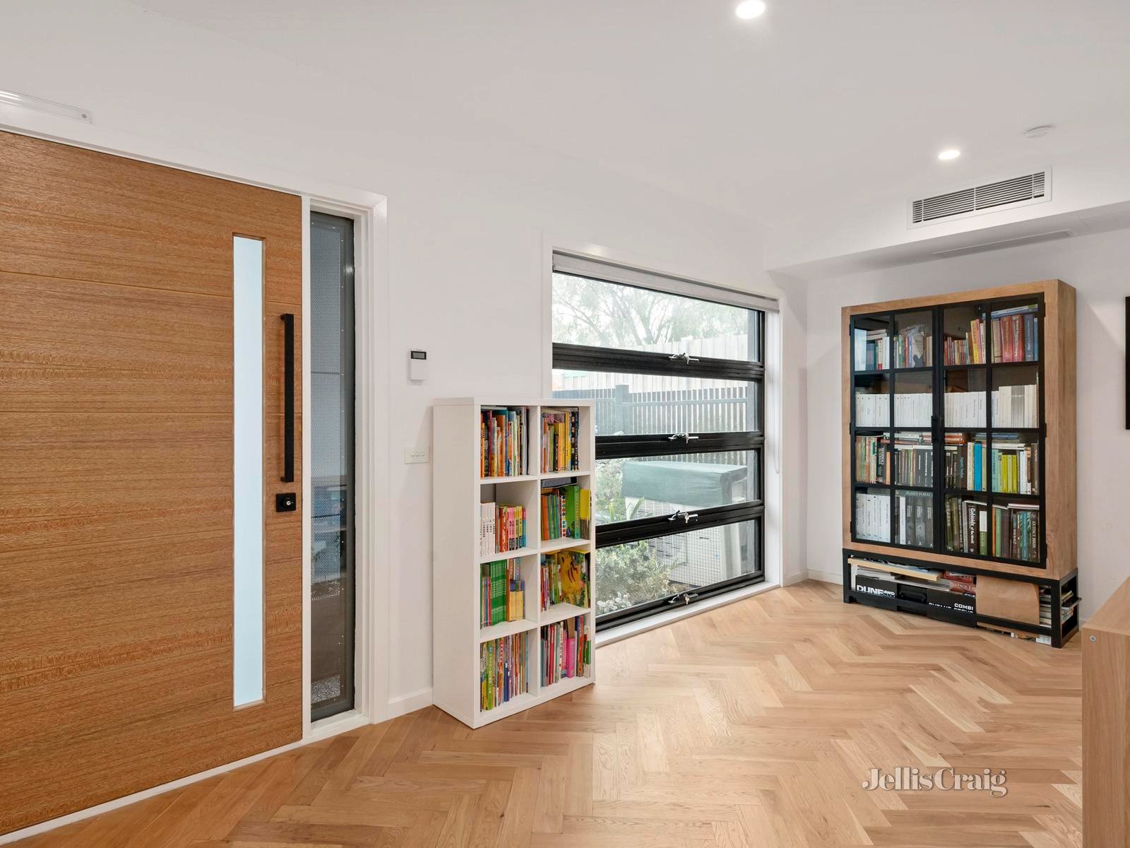 1/96 Beverley Street, Doncaster East image 2