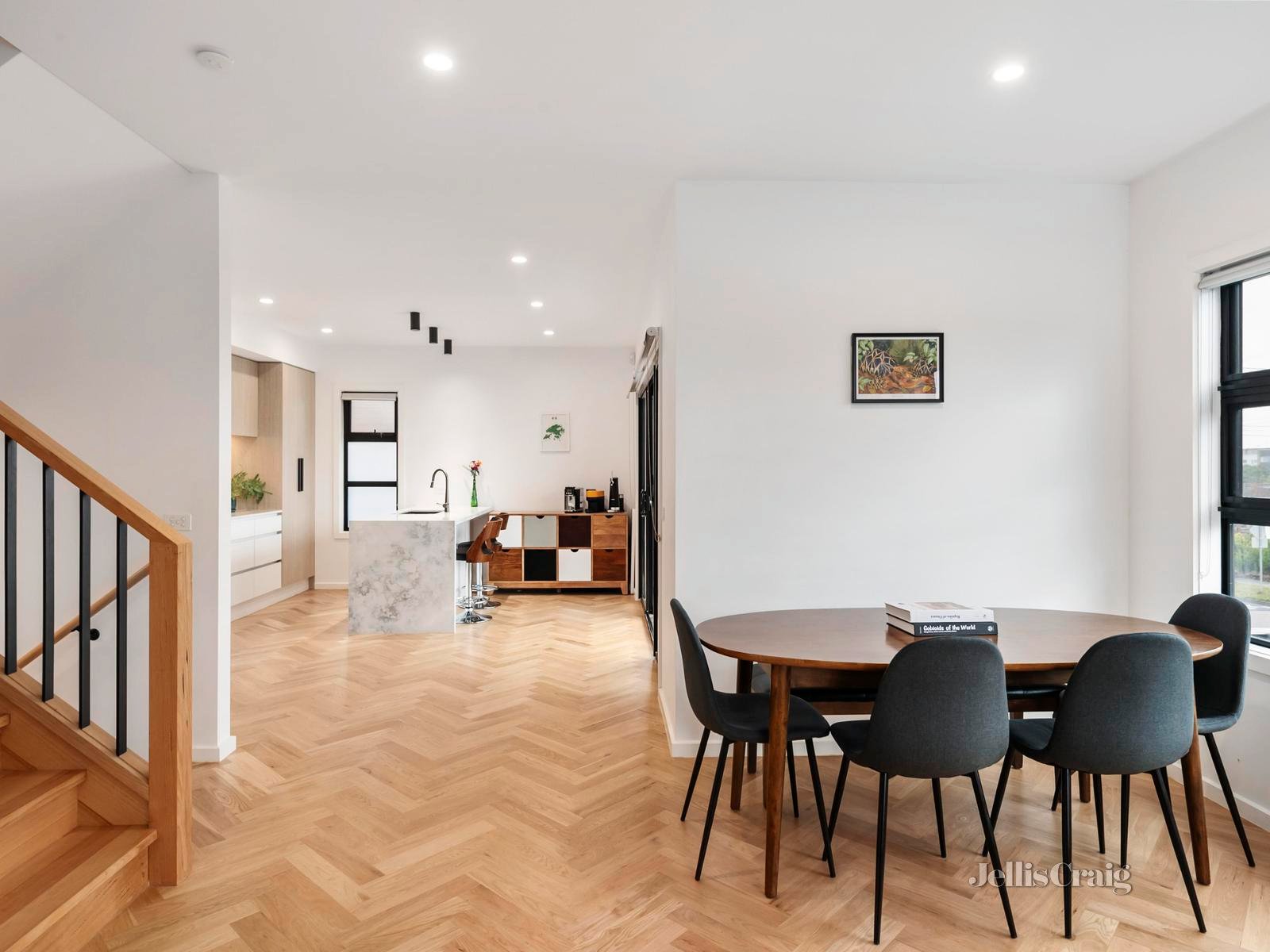 1/96 Beverley Street, Doncaster East image 4